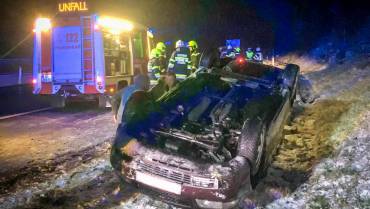 Fahrzeugüberschlag auf der A2