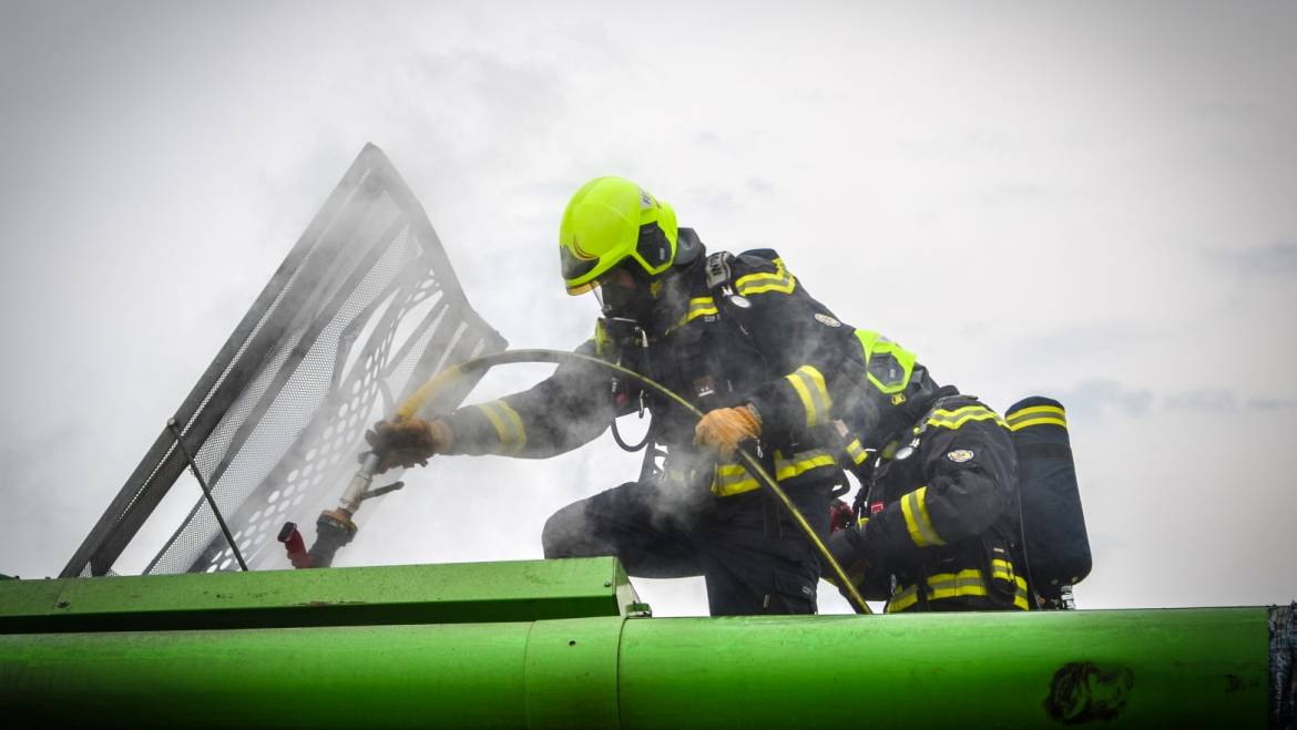 Brand einer Erntemaschine rasch unter Kontrolle gebracht!