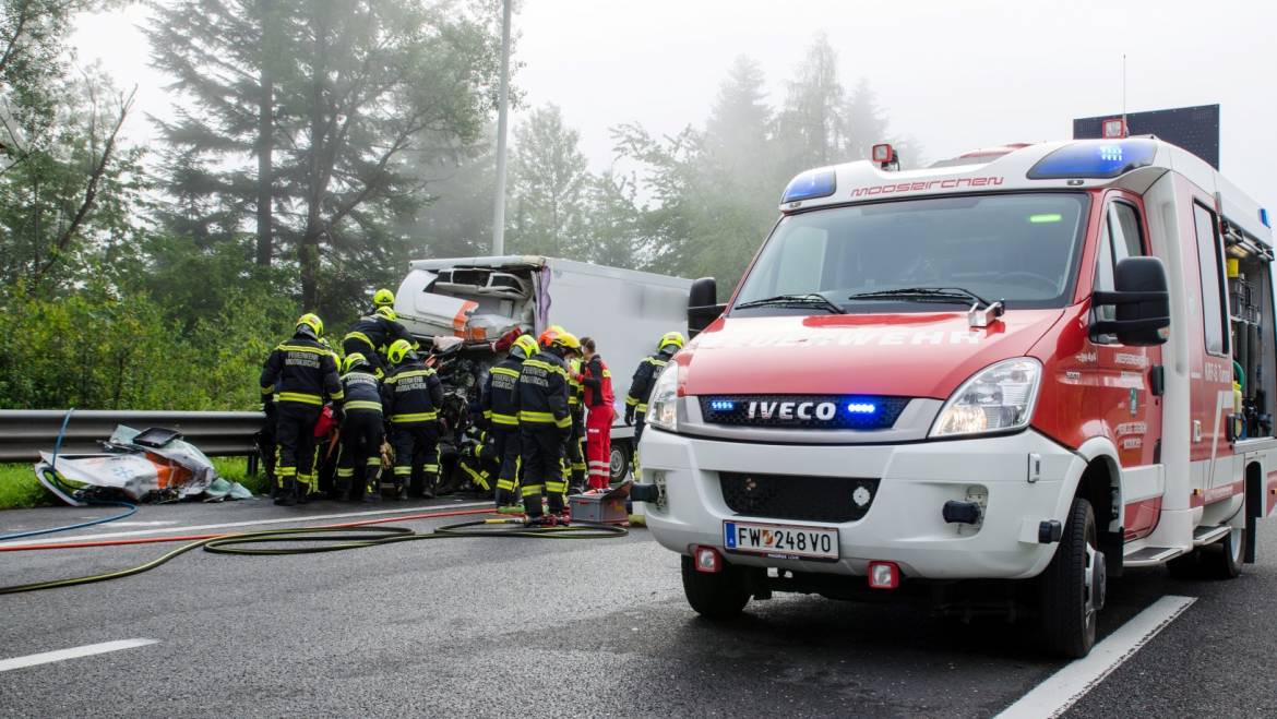 Tödlicher LKW-Unfall auf der A2