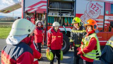 Jugendübung: Brandeinsatz und Menschenrettung