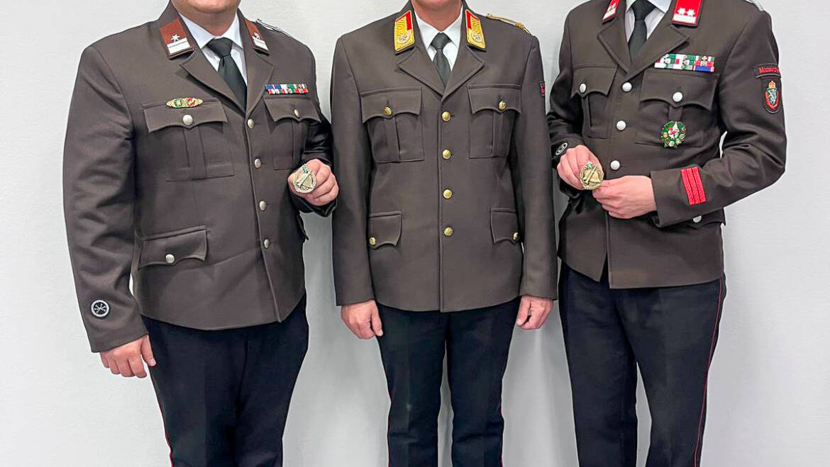 Zwei neue geprüfte Kommandanten: Engagement und Erfolg!
